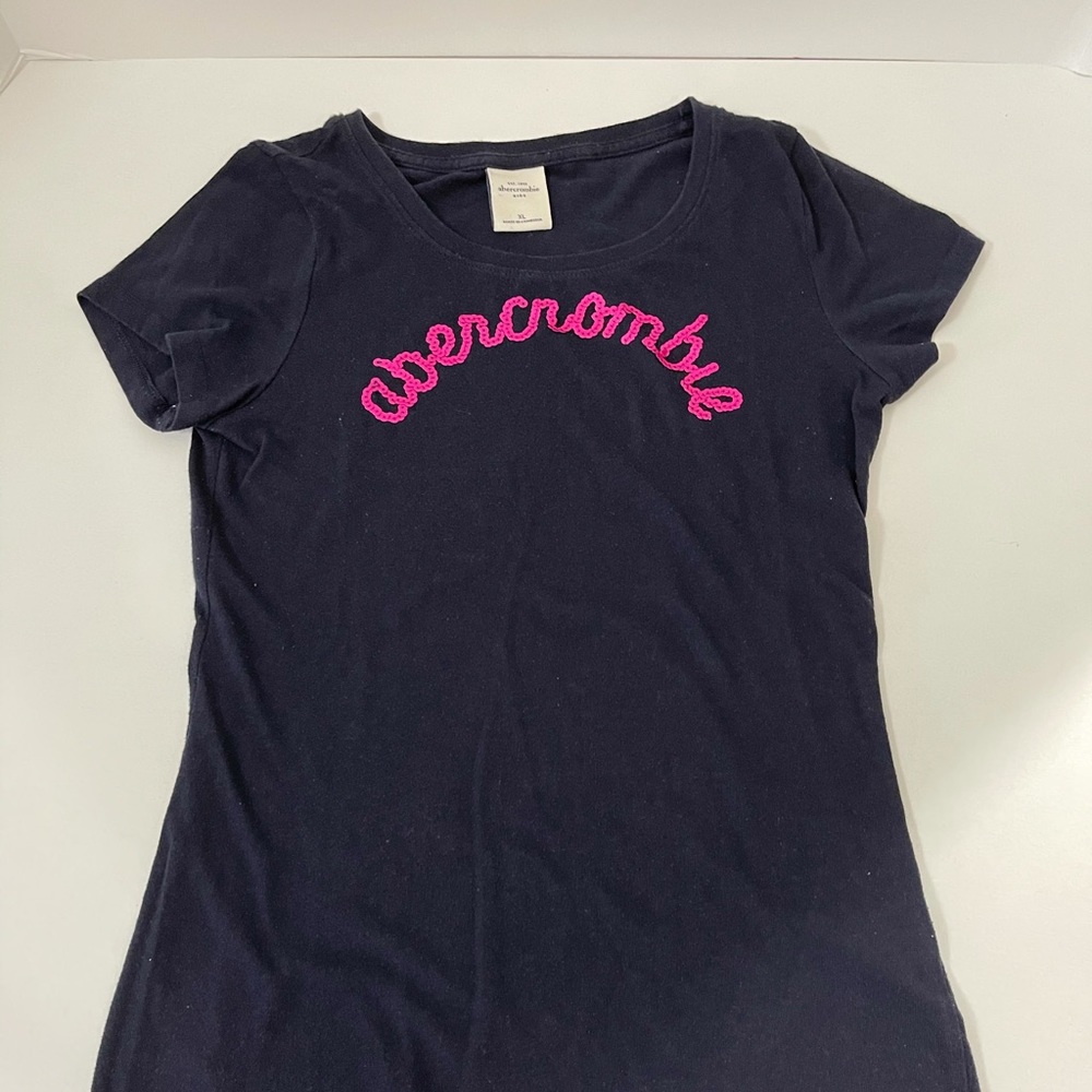 Abercrombie Kids Navy Short Sleeve T-shirt Size XL